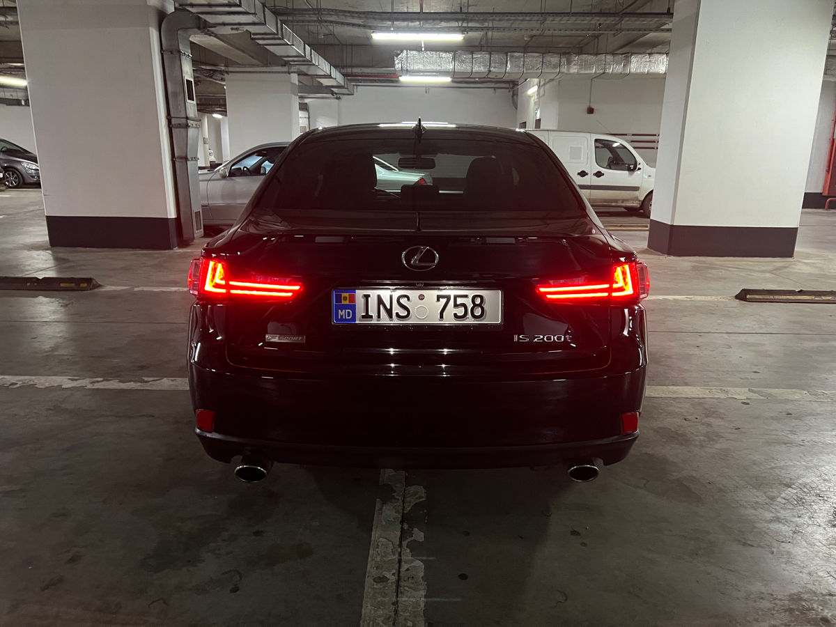 Lexus IS Series фото 6