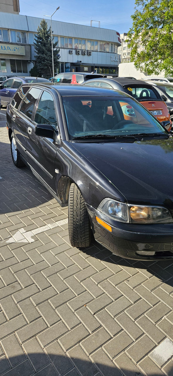 Volvo V40 foto 1