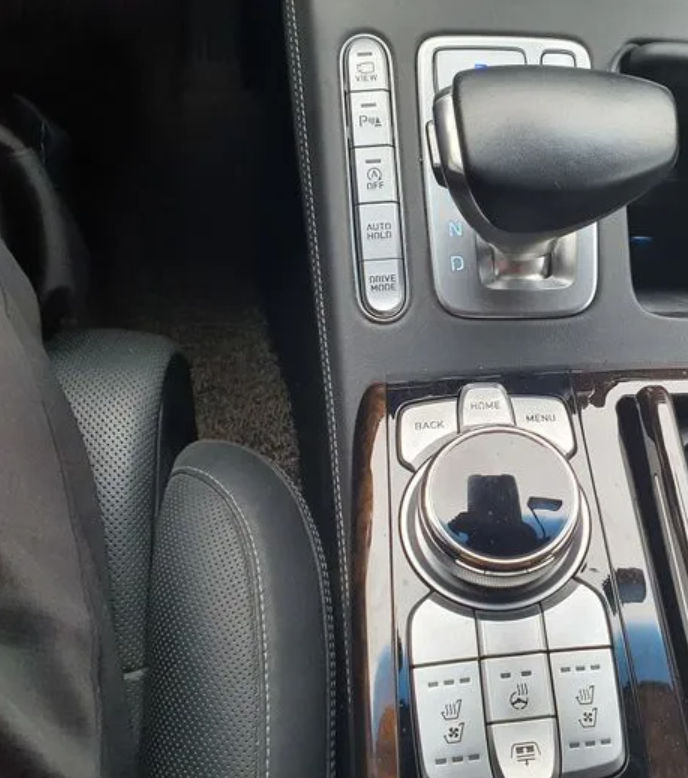 Genesis G90 foto 6