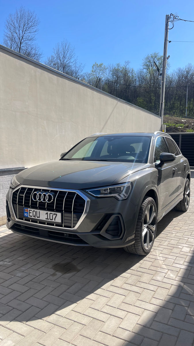 Audi Q3 foto 1