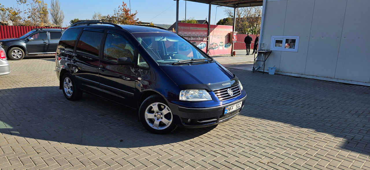 Volkswagen Sharan foto 1
