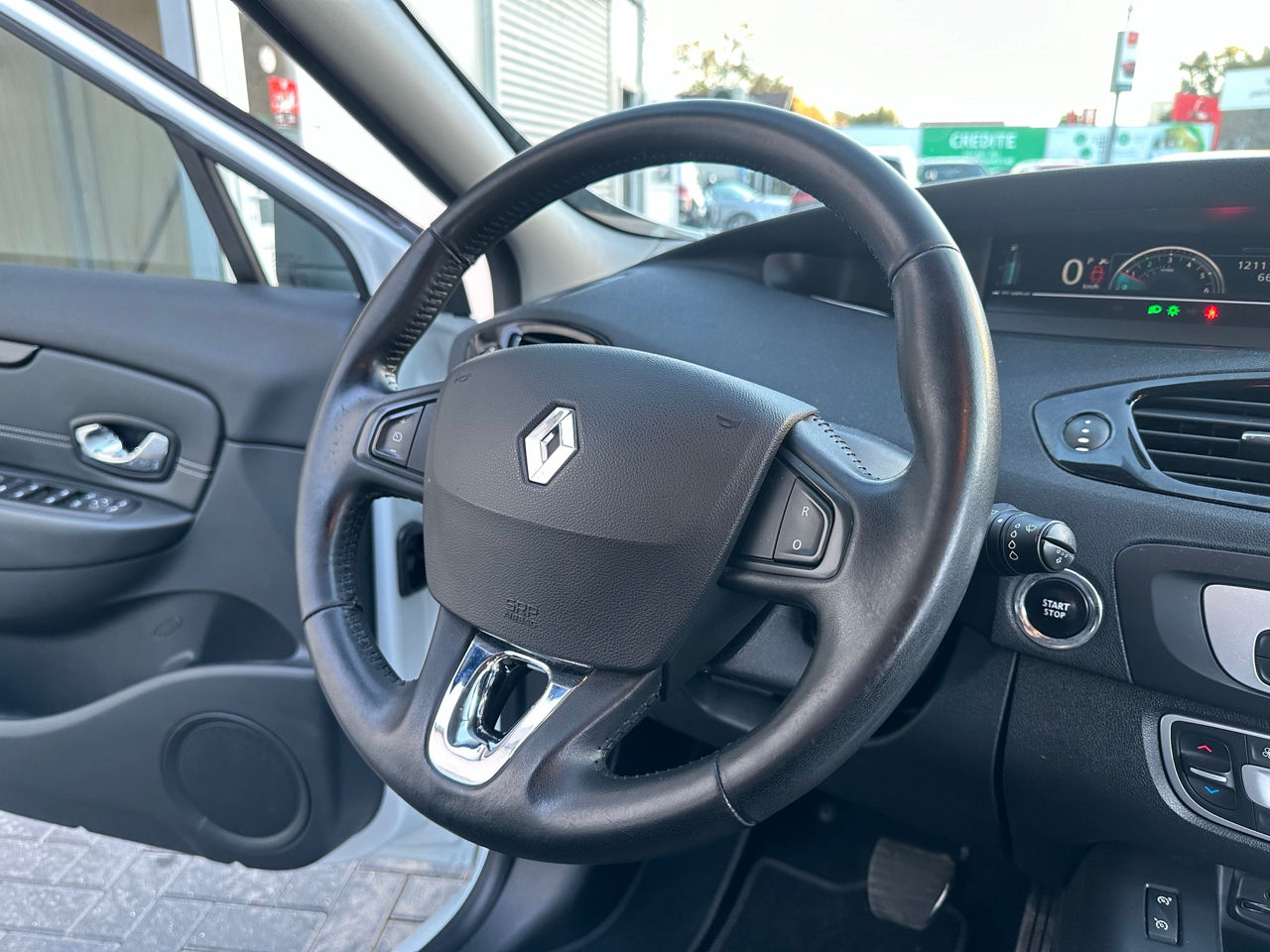 Renault Scenic foto 10