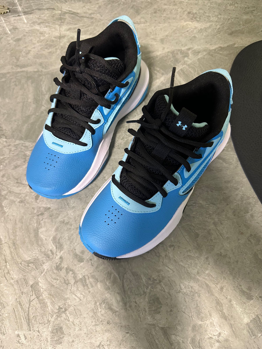 Vind ghete Under Armour original !  foto 2