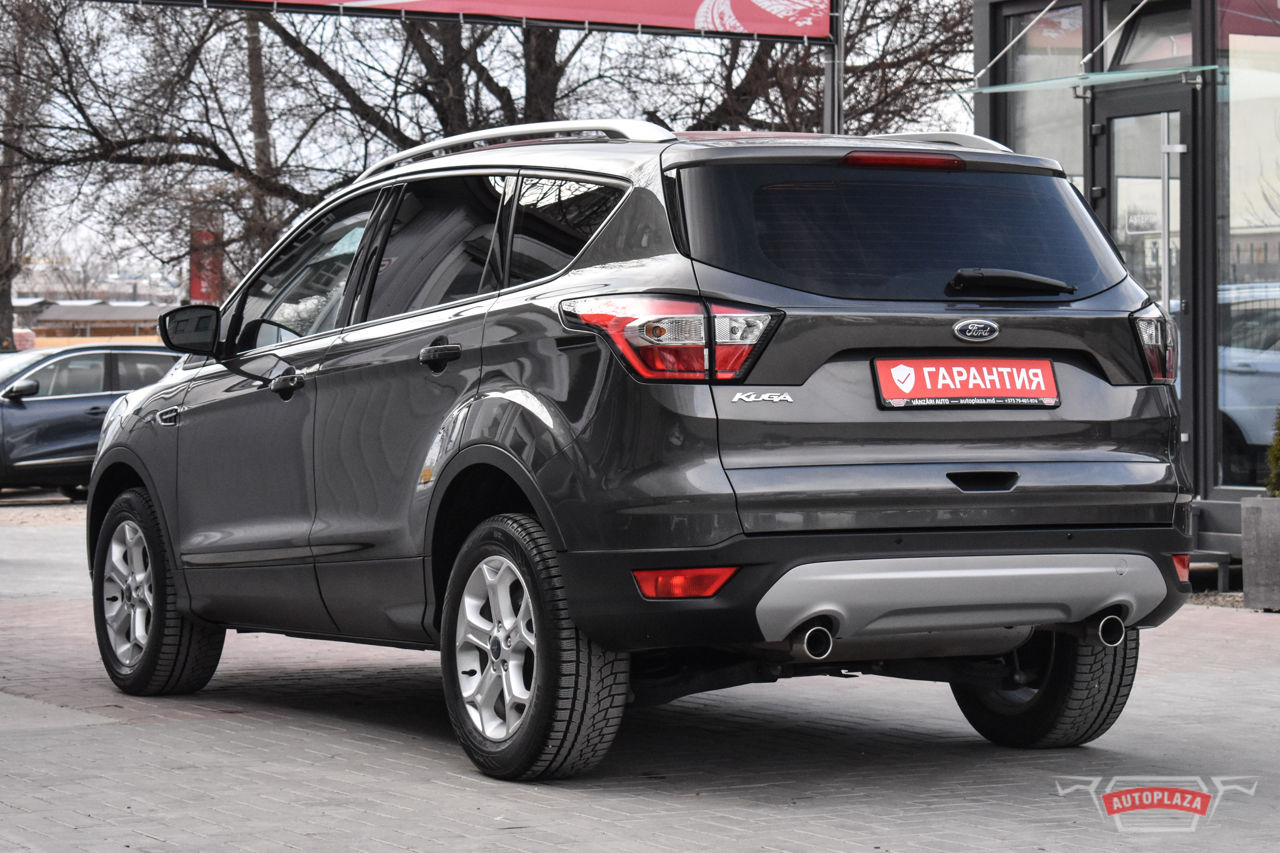 Ford Kuga foto 2