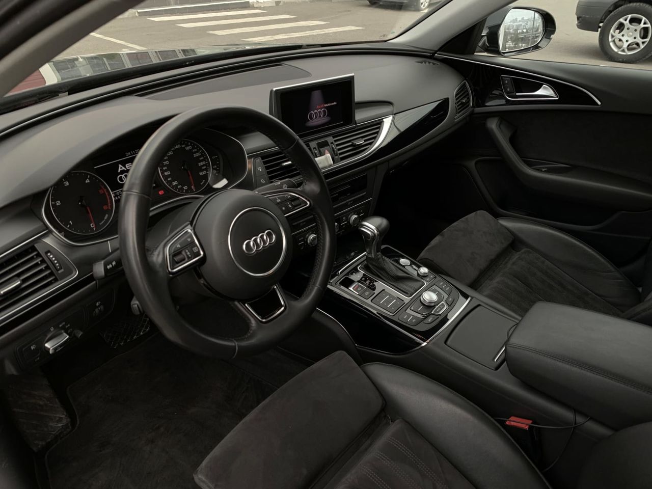 Audi a6 c8 салон