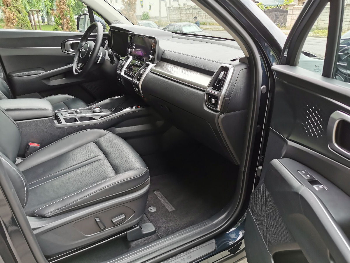 KIA Sorento фото 11