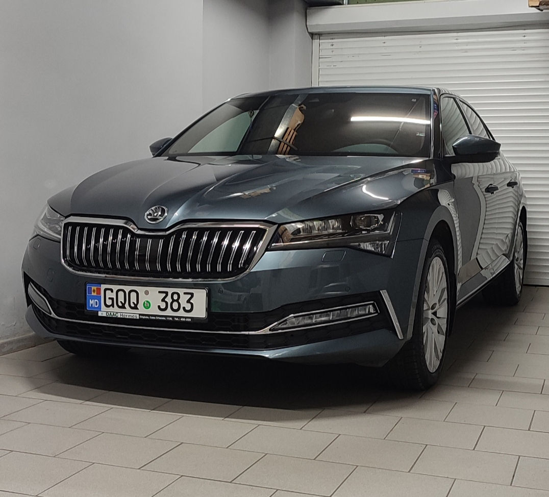 Skoda Superb foto 1