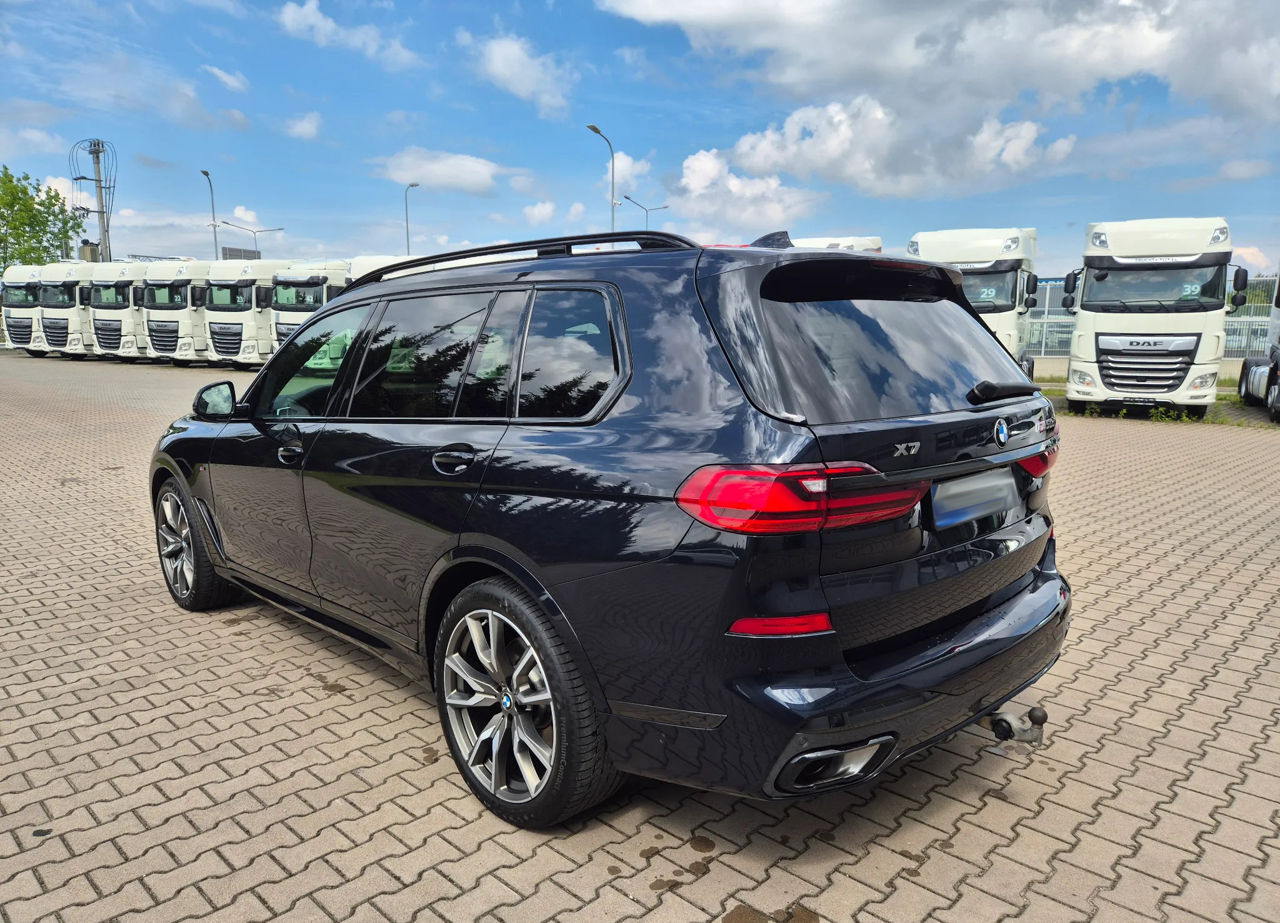 BMW X7 foto 3