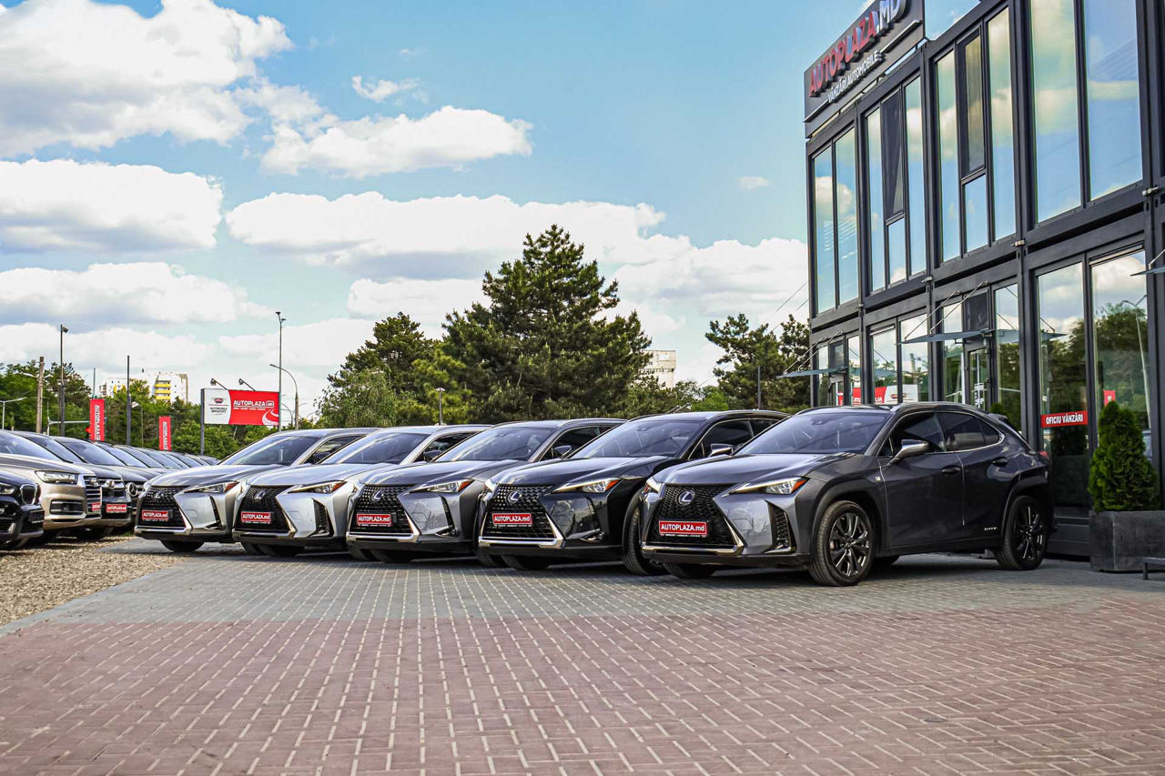 Lexus UX foto 1