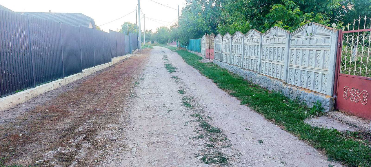 Vind casa  , 40 km de la Iasi Romania si 30 de la Ungheni foto 3