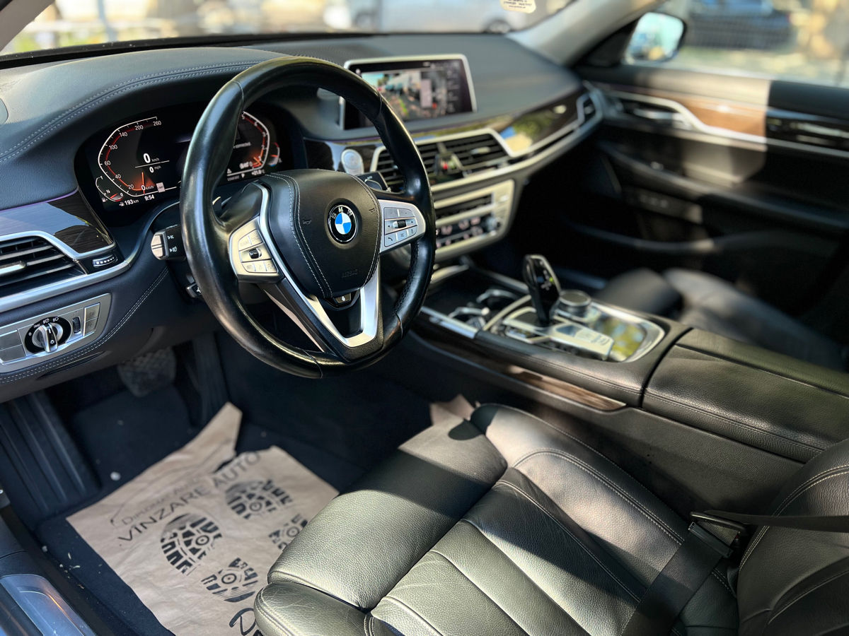 BMW 7 Series foto 4