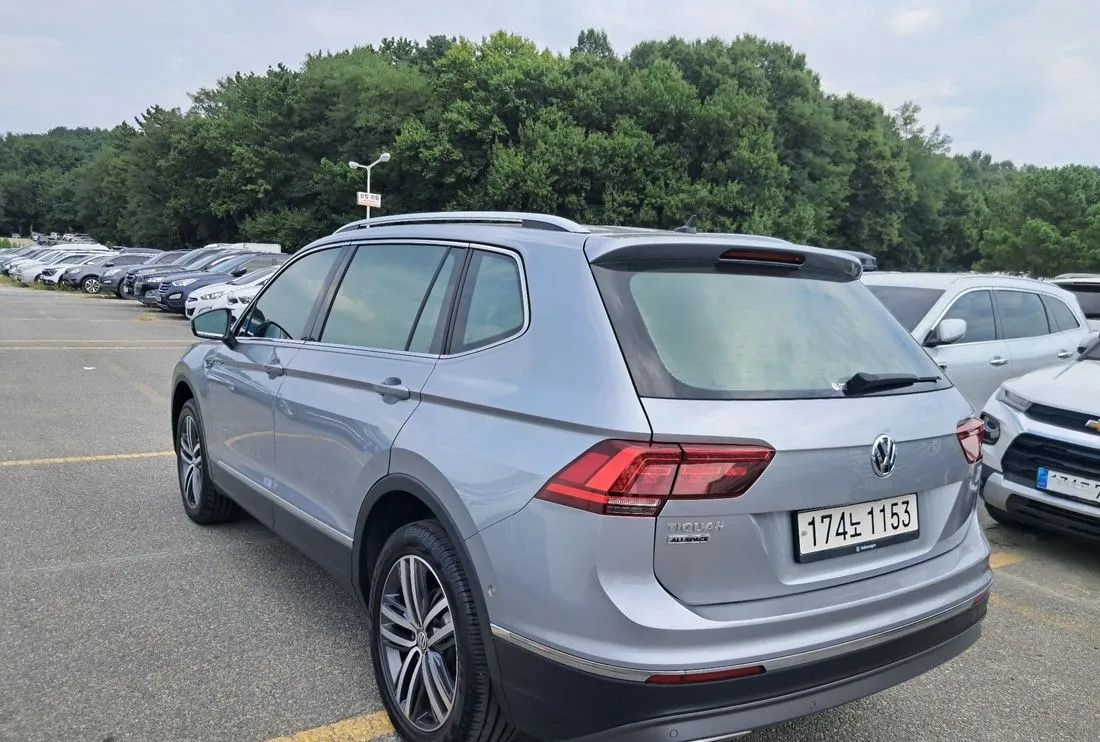 Volkswagen Touareg foto 3