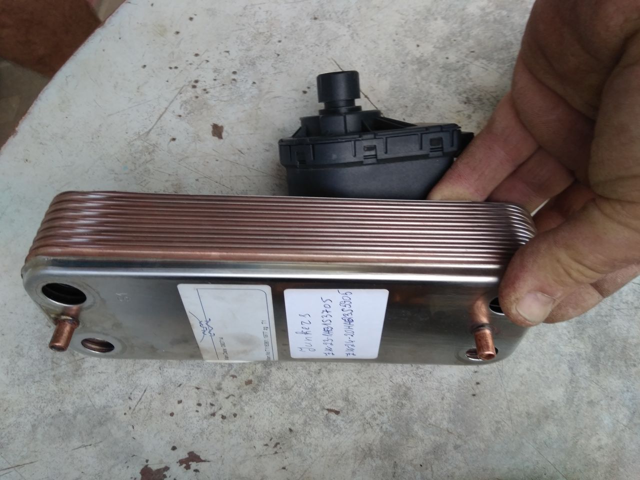 Продам теплообменник на газовый котёл Junkers ZW24-2DHAE 23S5905 foto 3