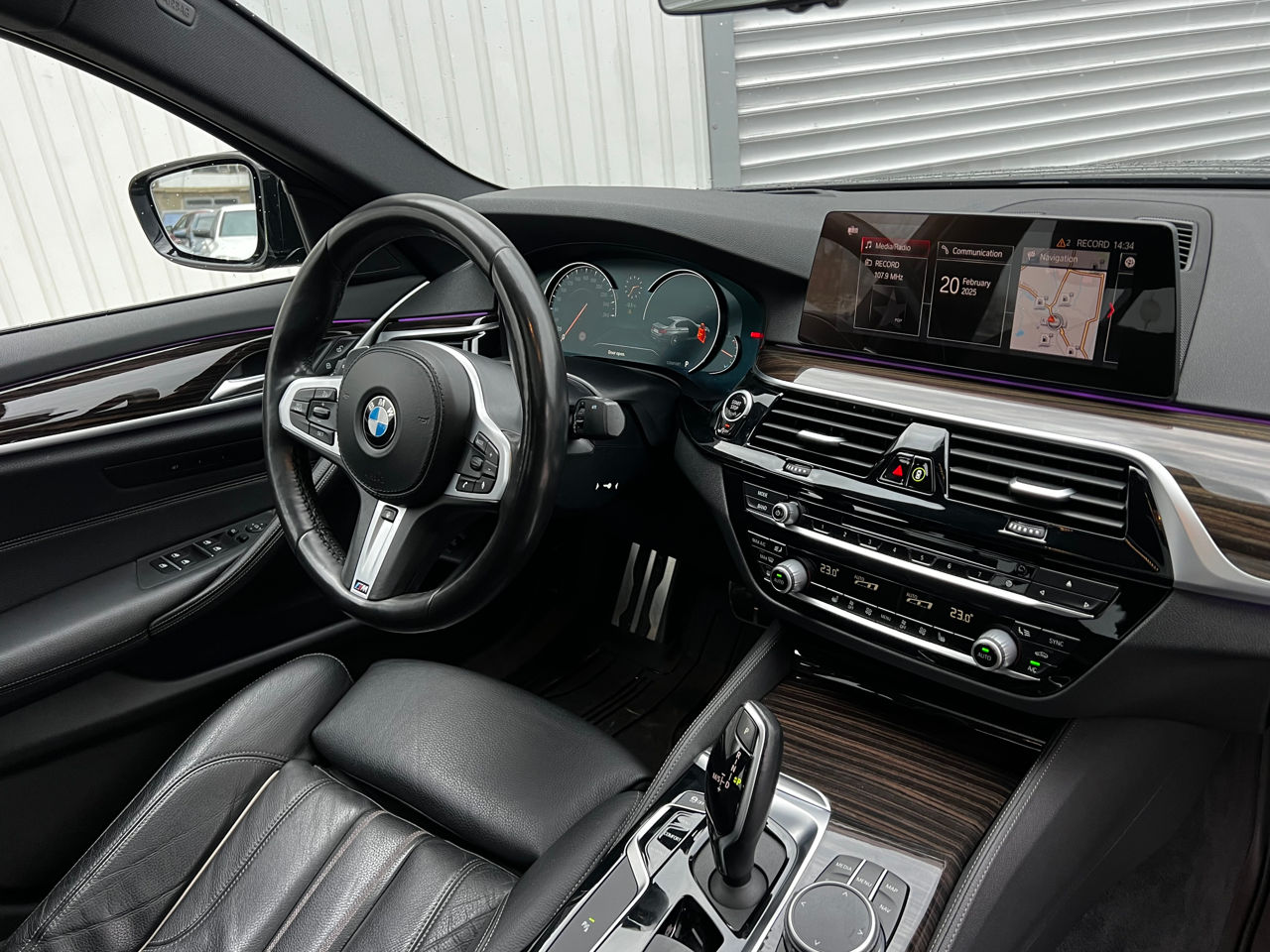 BMW 5 Series foto 7