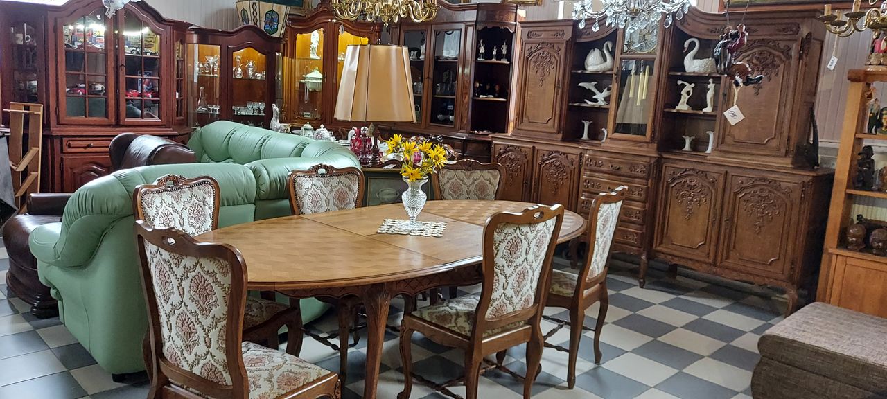 Salonul de mobila "Retro Colecție" la Florilor 14 foto 9
