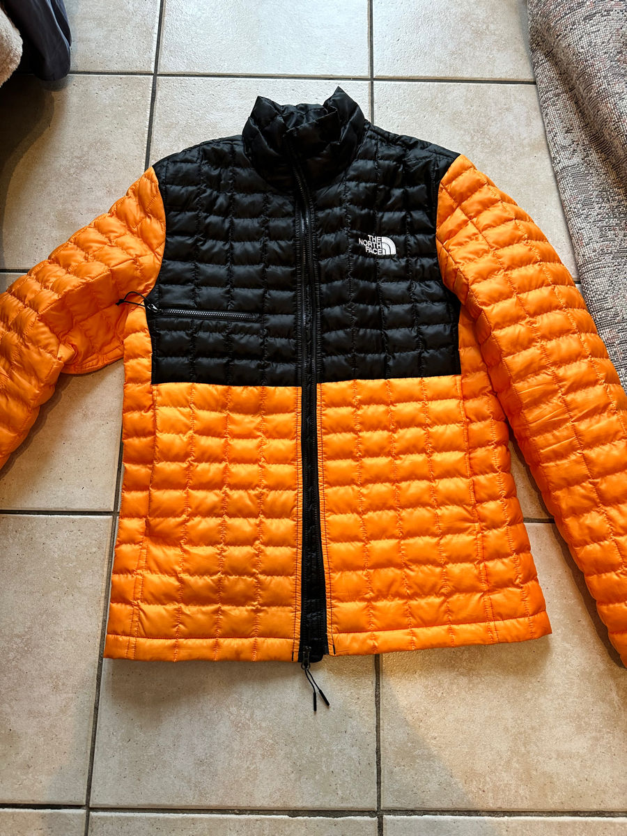The North face thermoBall jacket  new foto 0