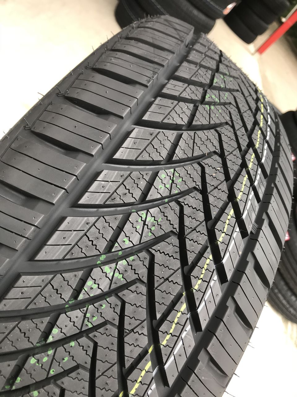 225/55 R19 Tracmax Allseason Trac saver (4 seasons)/ Доставка, livrare toata Moldova foto 3