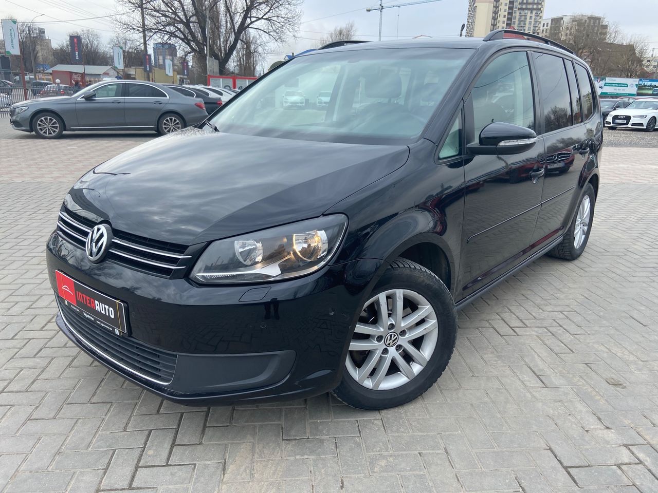 Volkswagen Touran an. 2015 cu rulaj 239389 km, Gaz / Benzină (metan ...