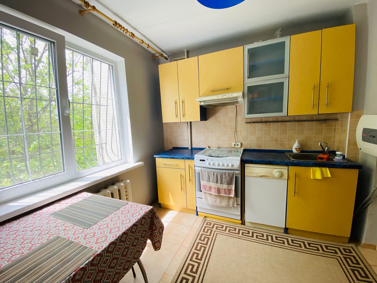 2-х комнатная квартира, 55 м², Чокана, Кишинёв