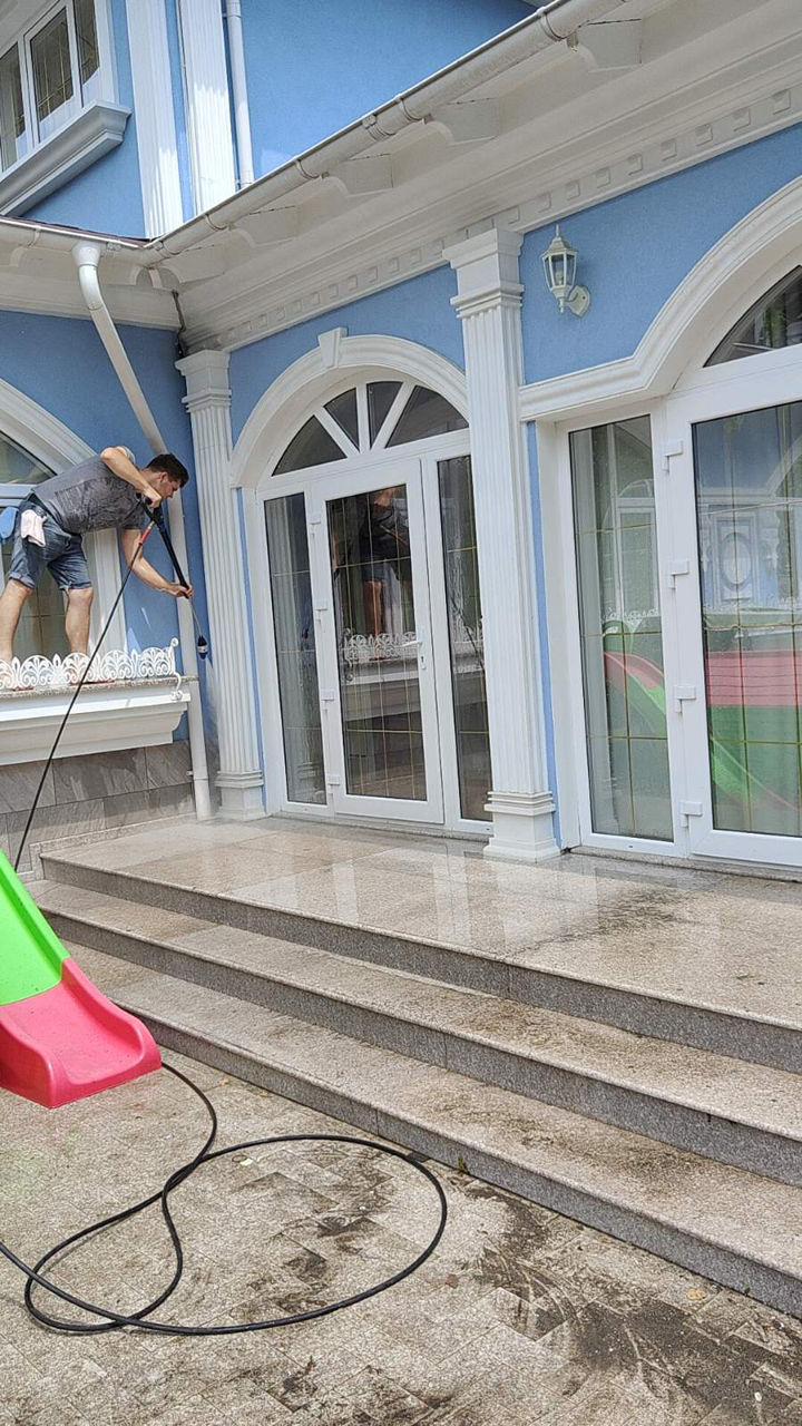 Servicii de cleaning pentru exterior: spalare fatade, acoperisuri, spalare pavaje, garduri, etc. foto 11