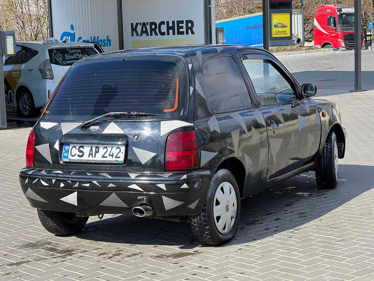 Nissan Micra foto 2