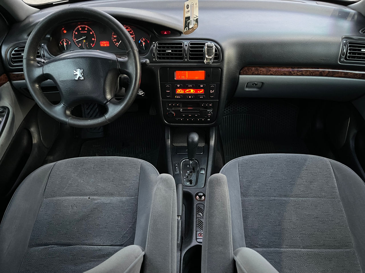 Peugeot 406 фото 7