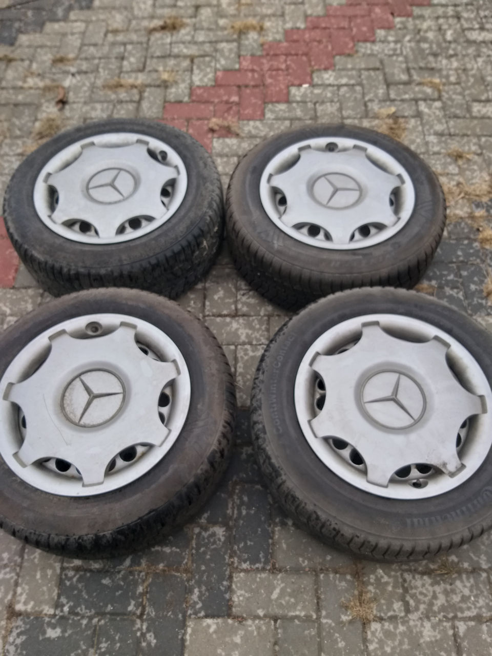 Mercedes225/55R16m+s protector90%cu tot cu discuri foto 0