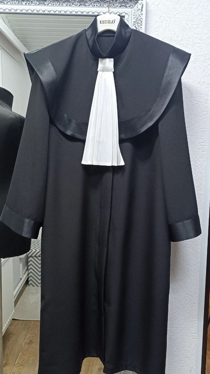 Robe pentru avocați și stagiari, procurori, judecători la comandă! Мантий для адвокатов! foto 0