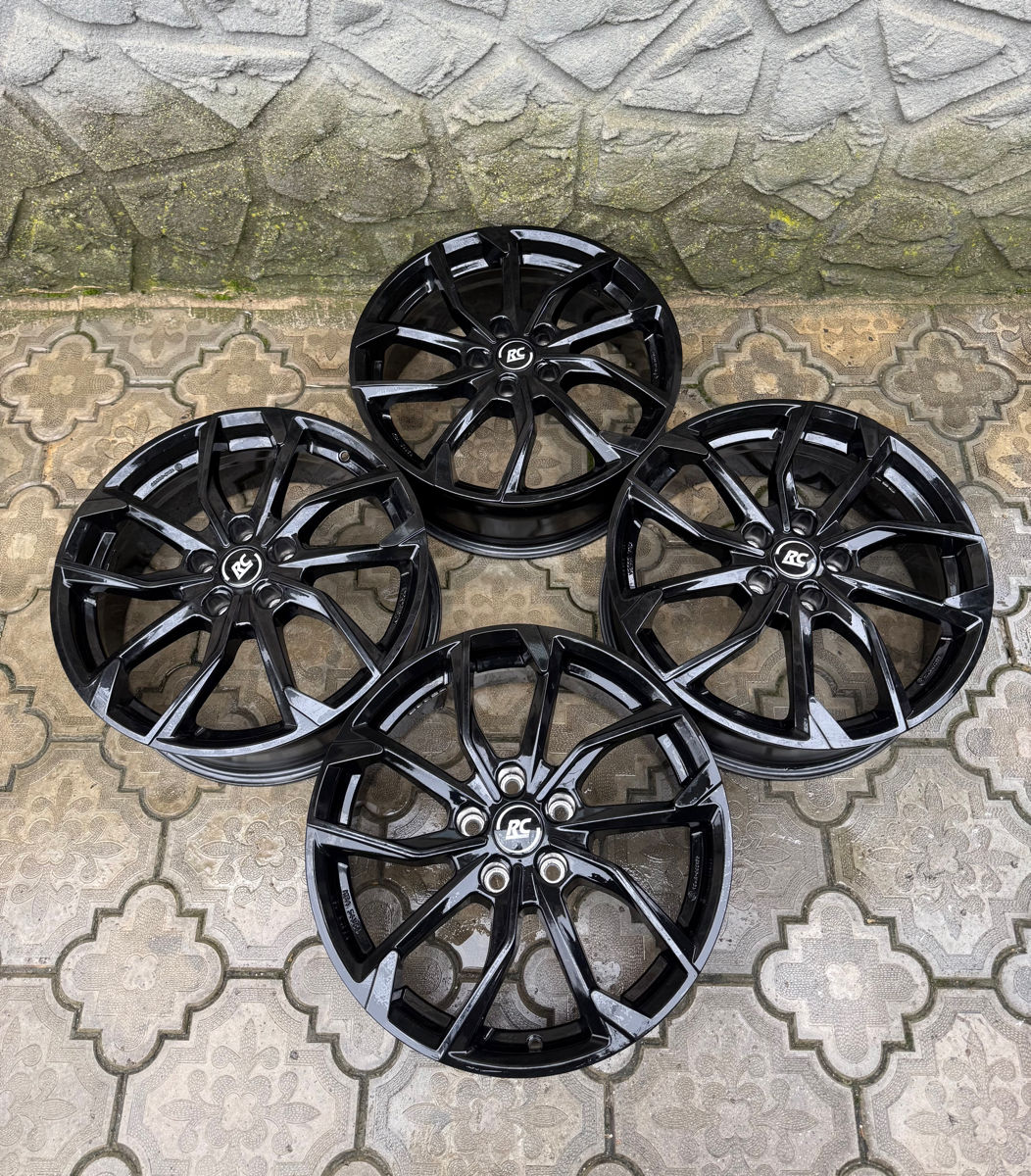 Rac R18 Wheel Rc Designe R18 5/114.3 7j et35