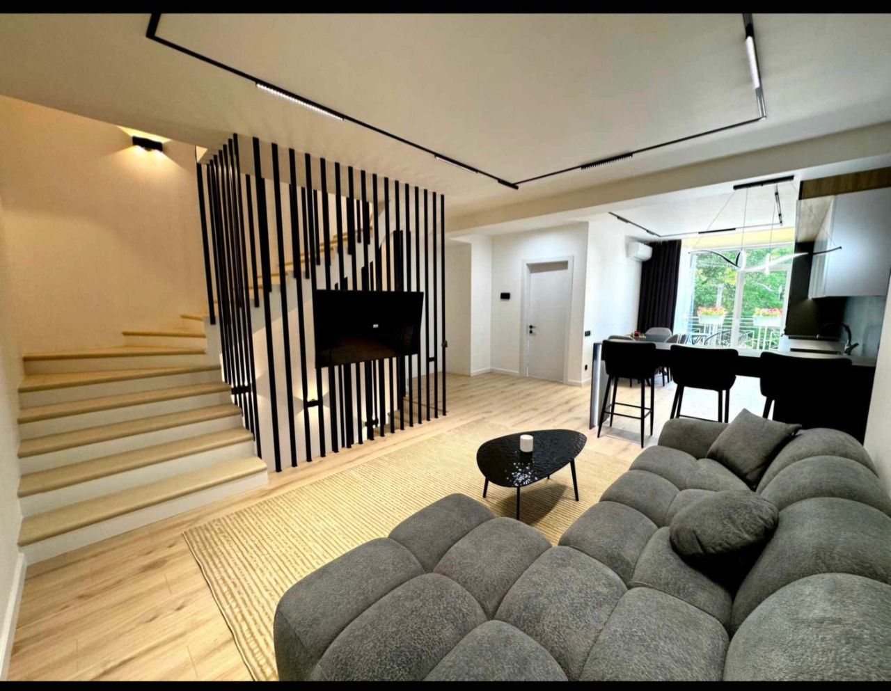 Casa tip Townhouse cu reparatie noua , Durlesti, marginea padurii! foto 5