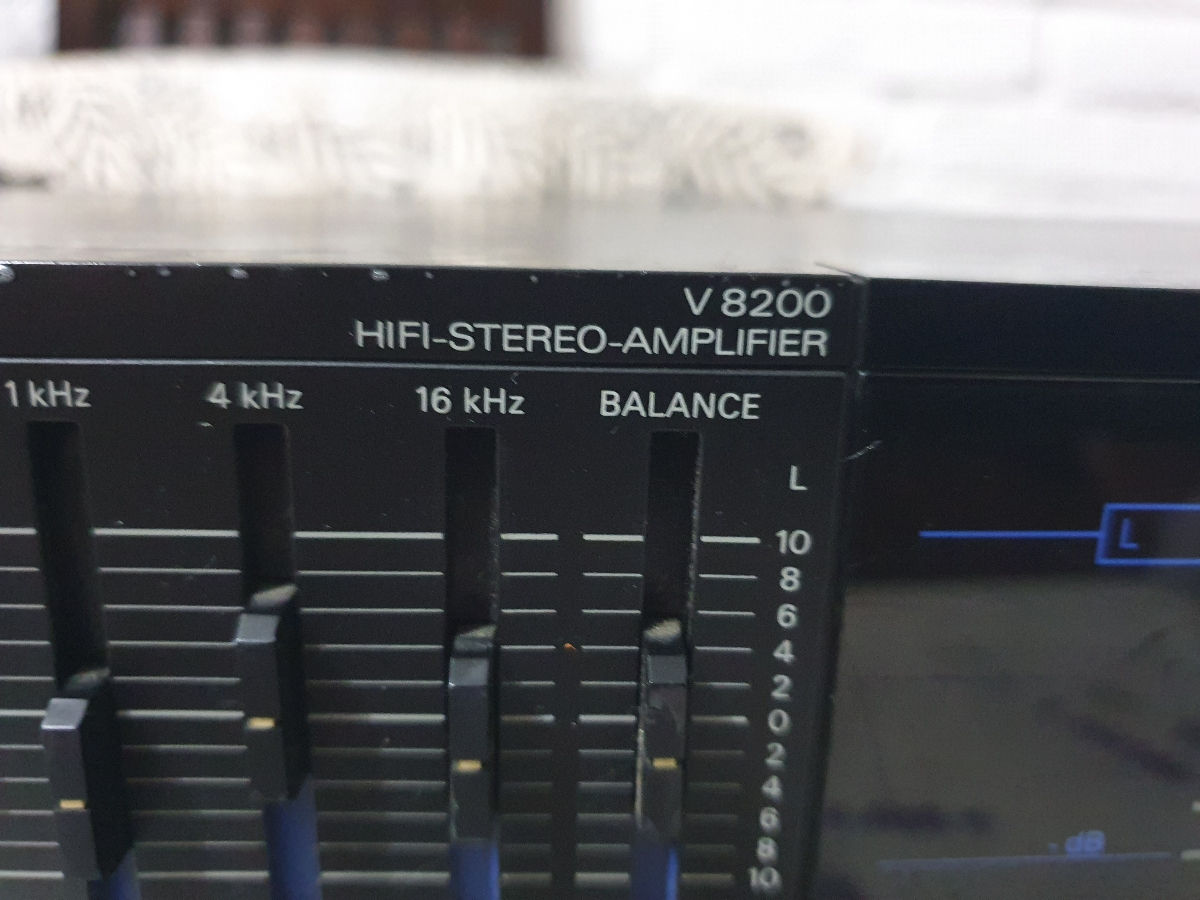 Vând amplificator Grundig V8200 foto 3