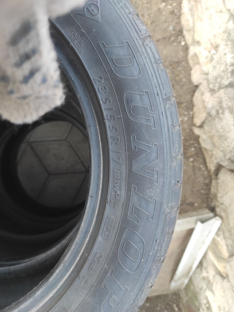 235/55 R17