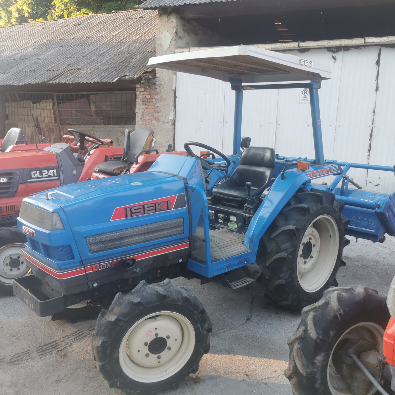 Tractoare japoneze+ freza + acte +transport+recent adus +posibilitatea de creditare foto 2