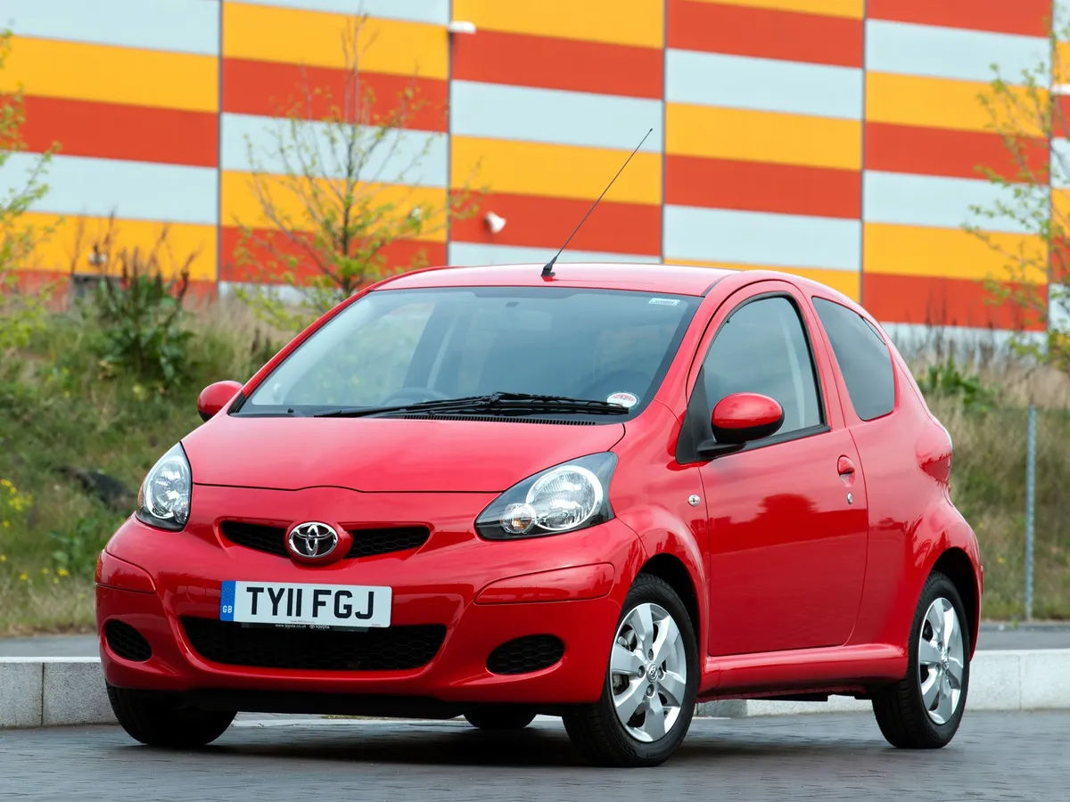 Toyota Aygo 2010 Piese Auto Toyota Aygo 2005-2014 radiator, capota, bamper, faruri, aripa, caroserie фото 1