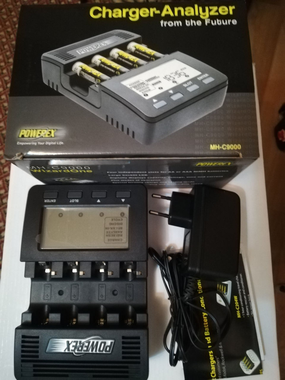 Зарядное устройство Maha Powerex MH-C9000 Charger-Analyzer и фирменные зарядки Liito Kala фото 1