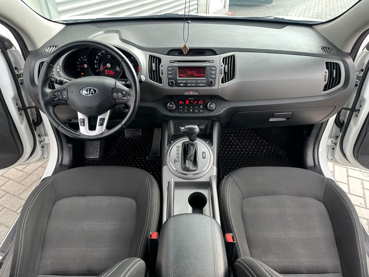 KIA Sportage foto 8