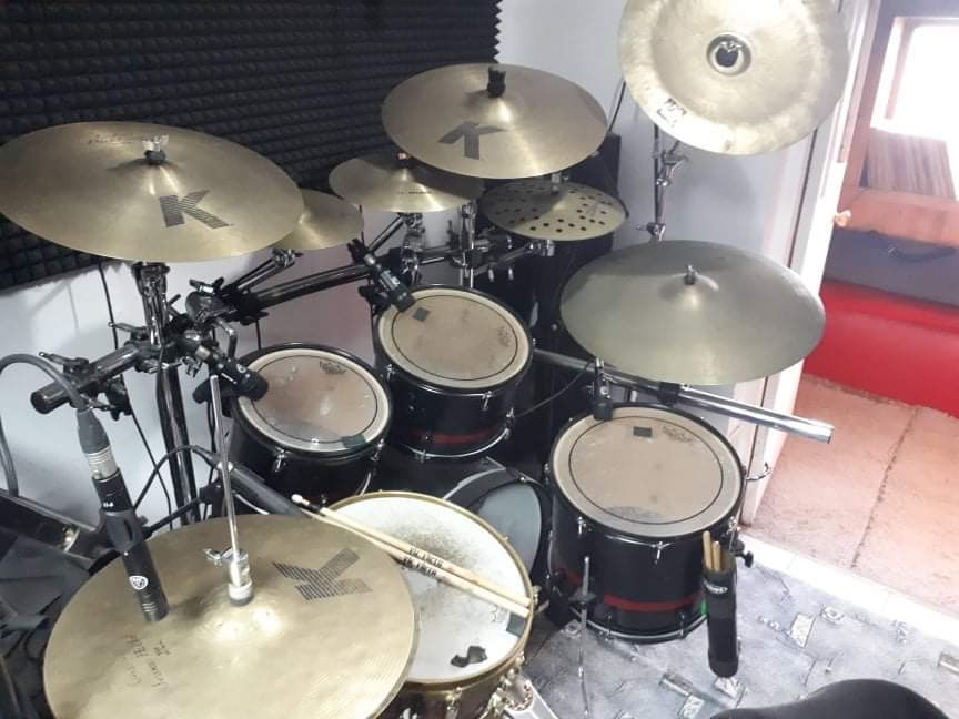 Se vinde set tobe Gretsch Catalina Black Widow 20, 10, 12, 14. Продаются барабаны. foto 3