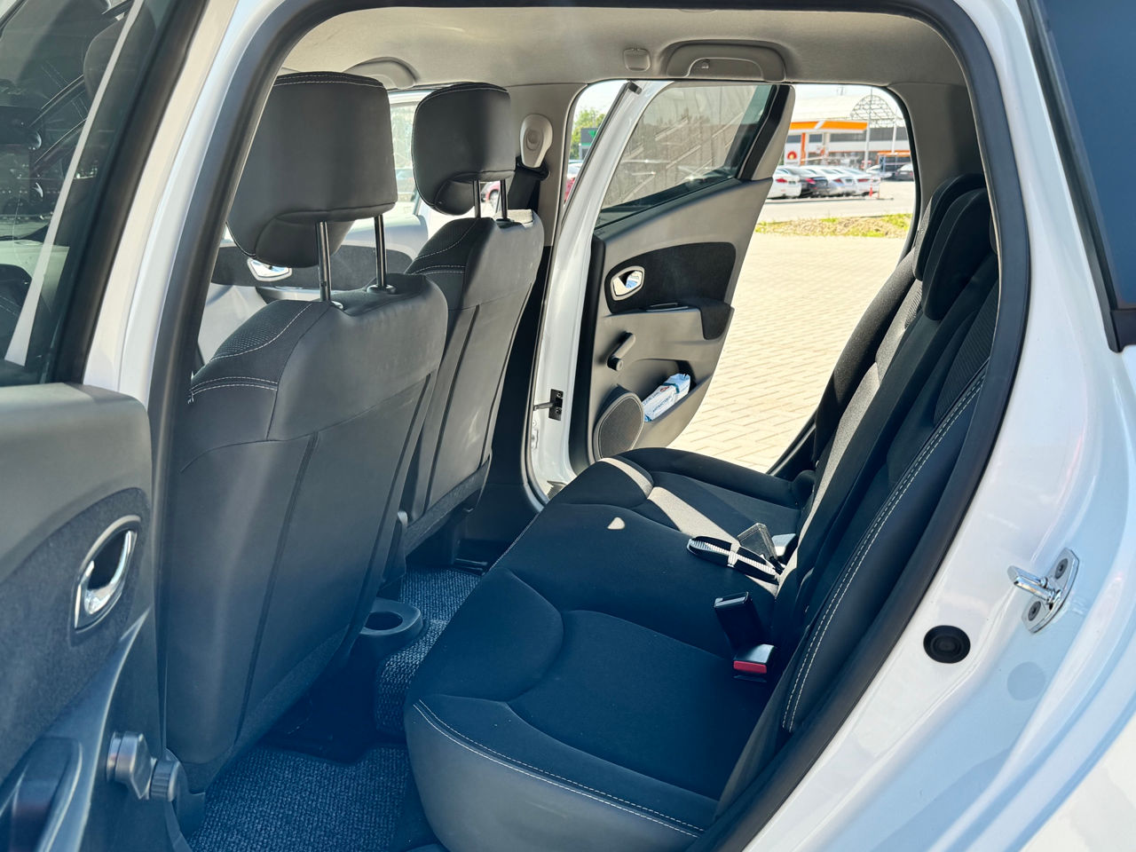 Renault Clio foto 15