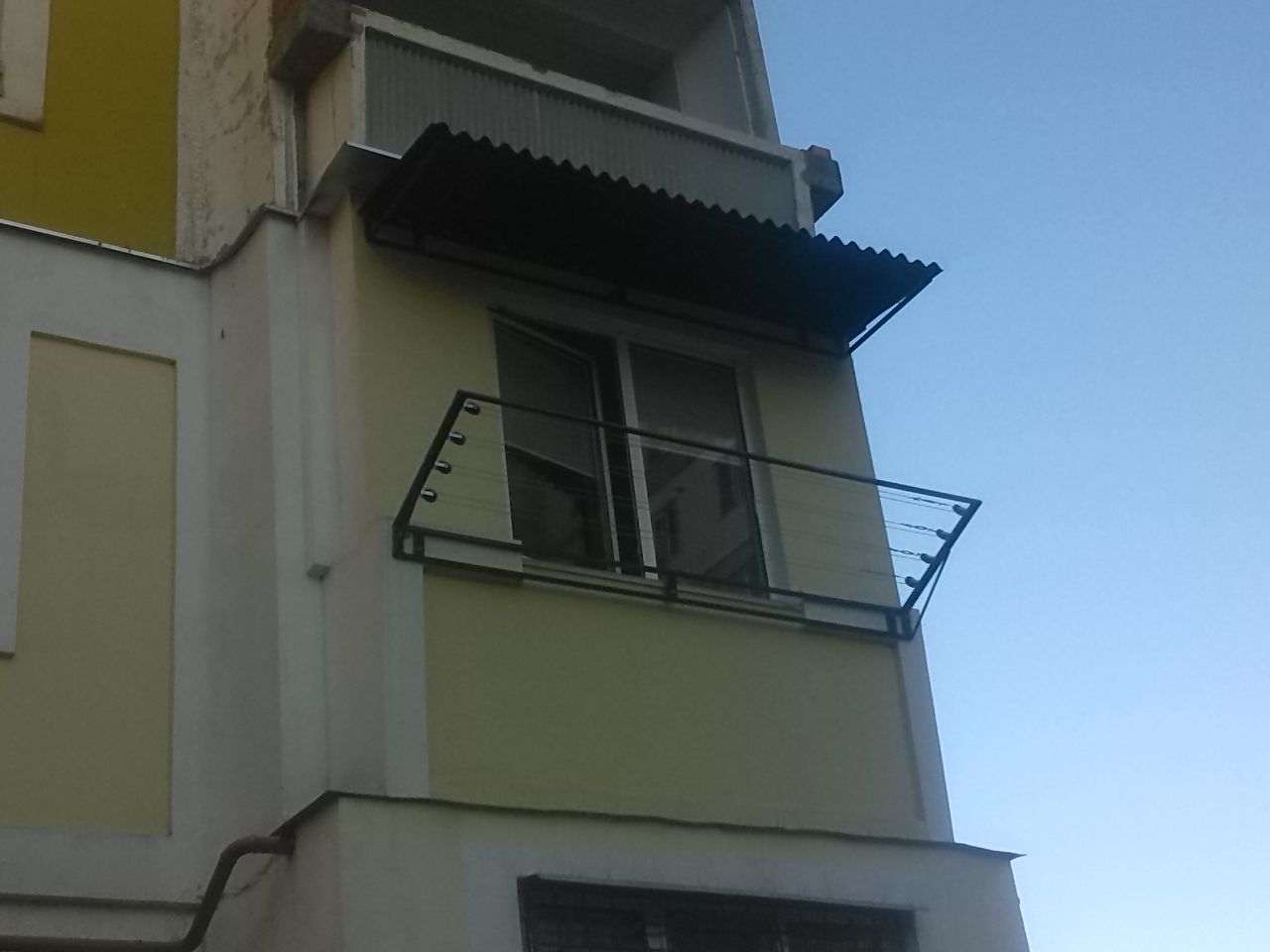 Кронштейн для белья на балкон.