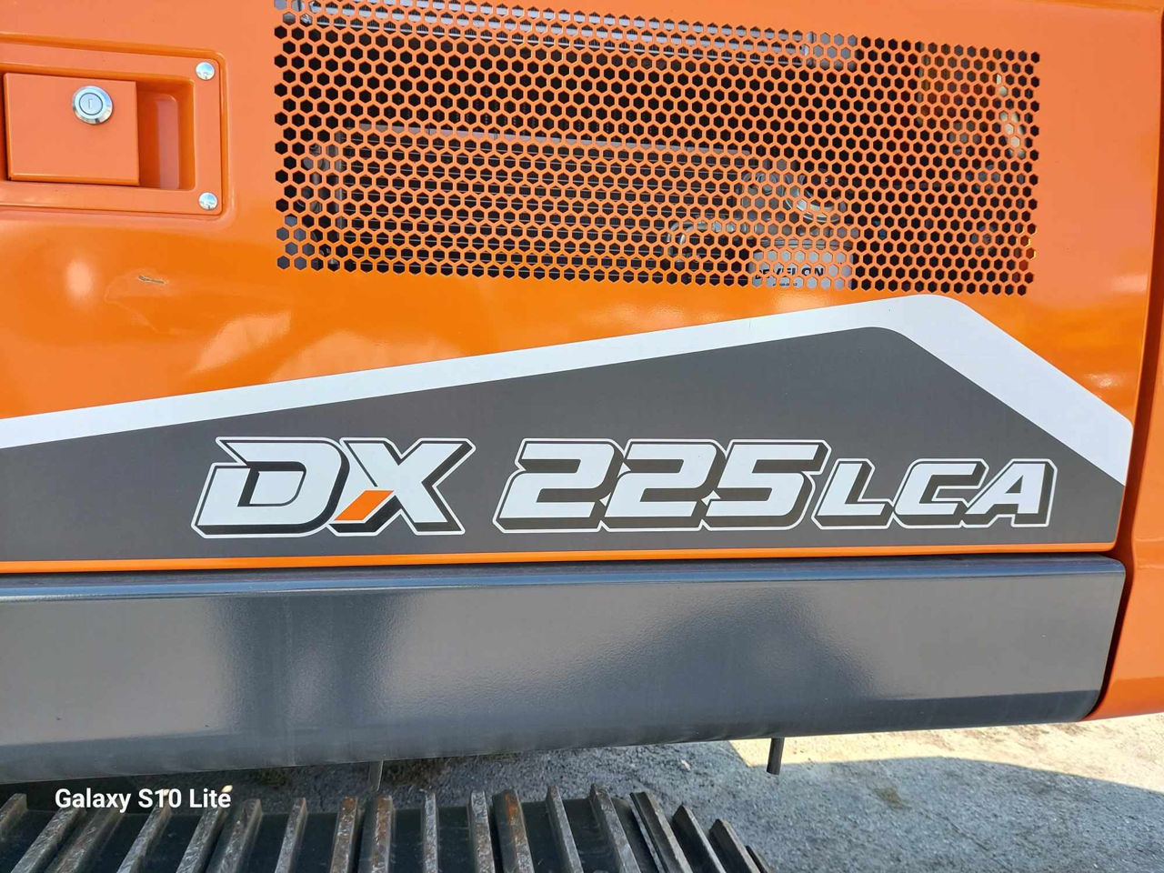 Excavator pe șenile develon dx 225 lca foto 5
