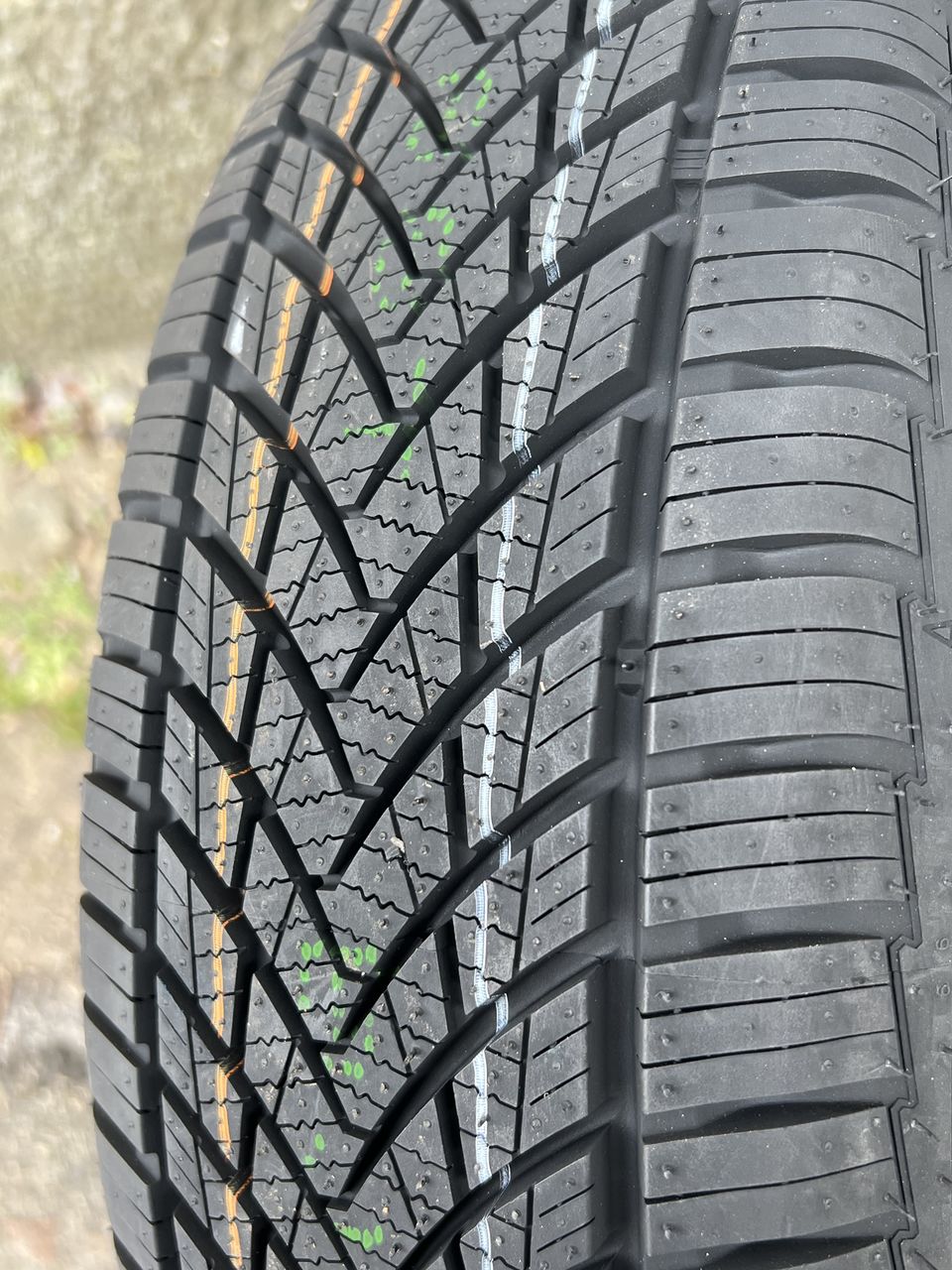 185/70 R14 Tracmax Allseason Trac saver (4 seasons)/ Доставка, livrare toata Moldova foto 2