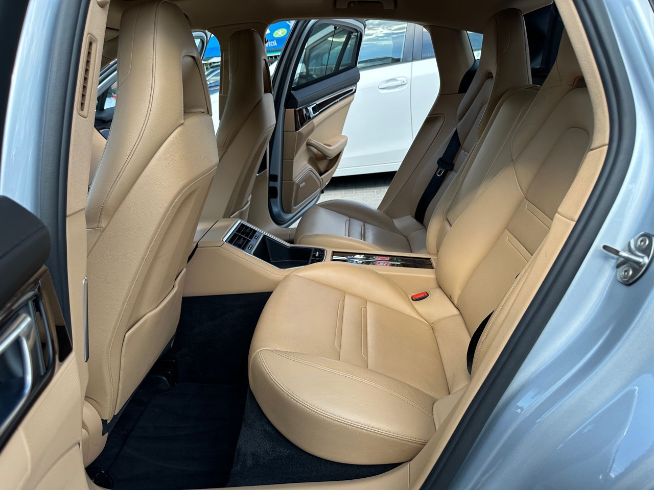 Porsche Panamera foto 15