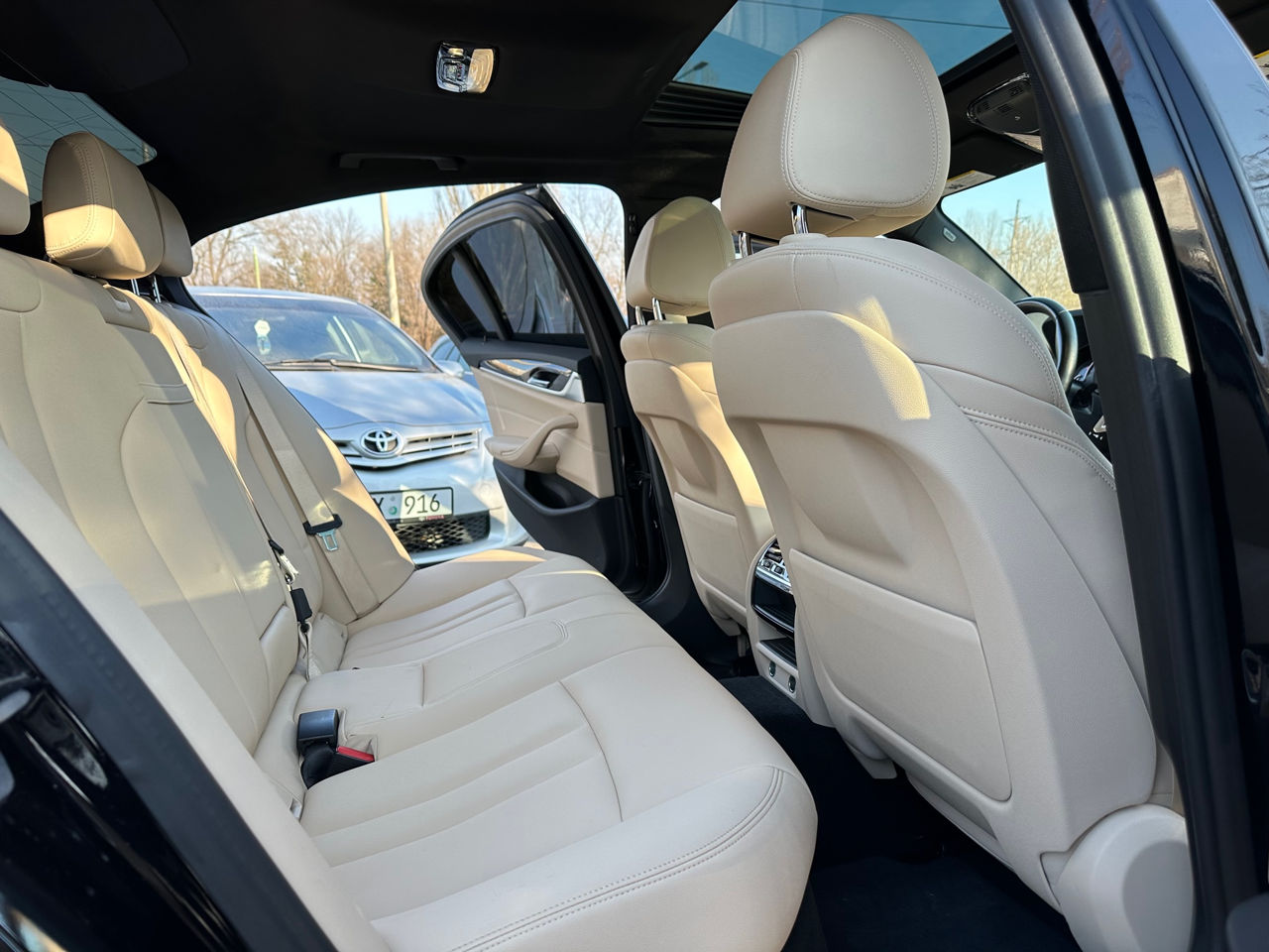 BMW 5 Series foto 17