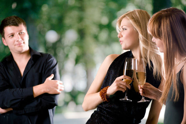 Intalni? i fetele din Marsilia Plati? i site- ul de dating musulman pentru barba? i