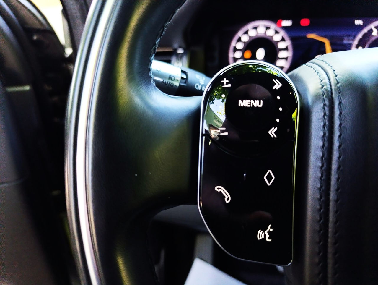 Land Rover Discovery Sport фото 8