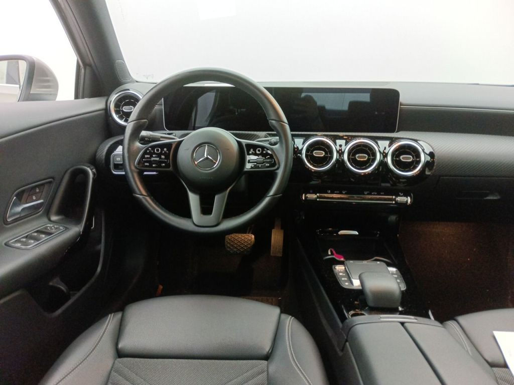 Mercedes A-Class foto 13