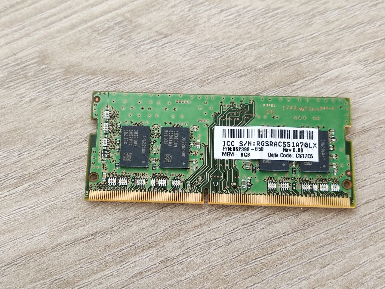 RAM 8Gb DDR4 Samsung 2400T для ноутбука