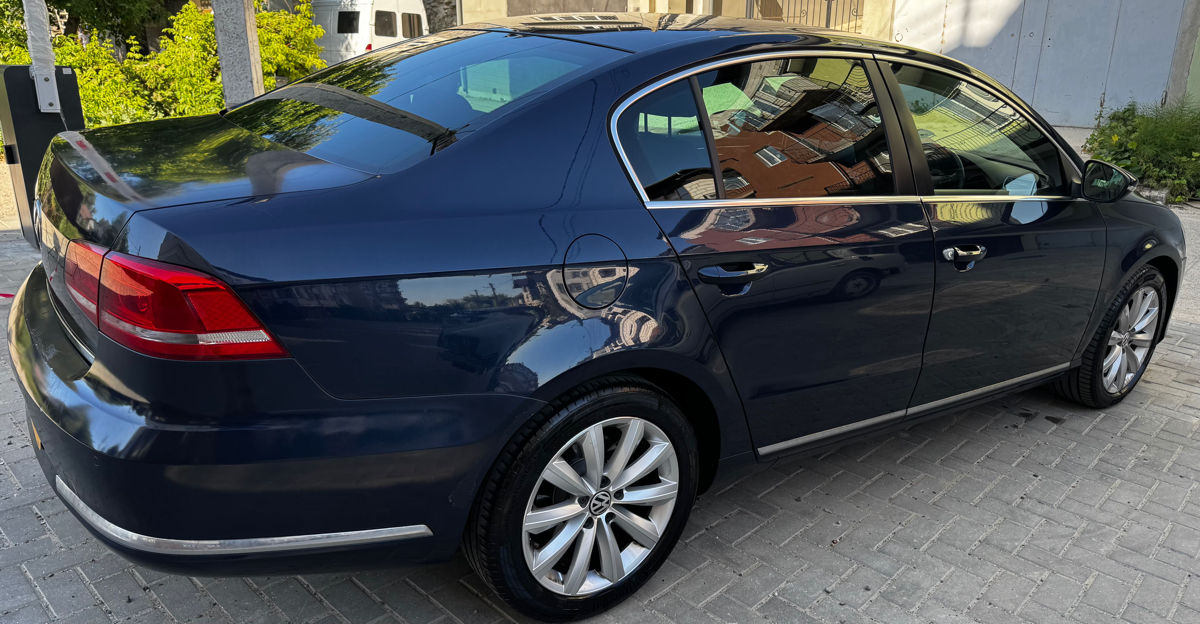 Volkswagen Passat foto 4
