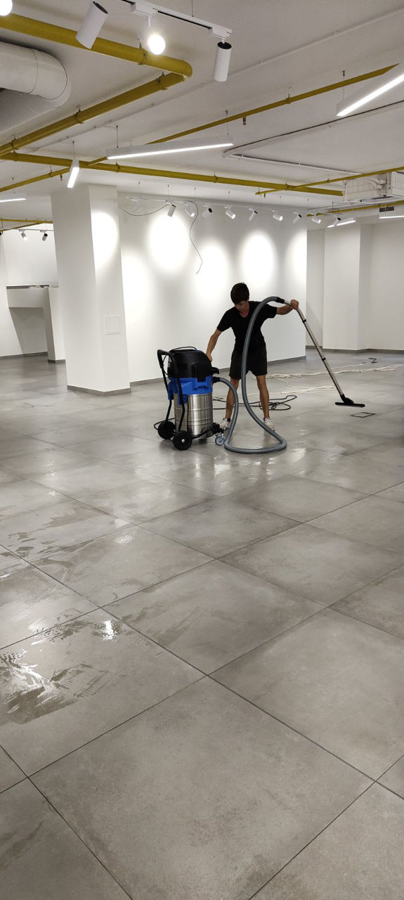 Servicii de curățenie industriala, curatenie in oficii, depozite, etc! фото 3