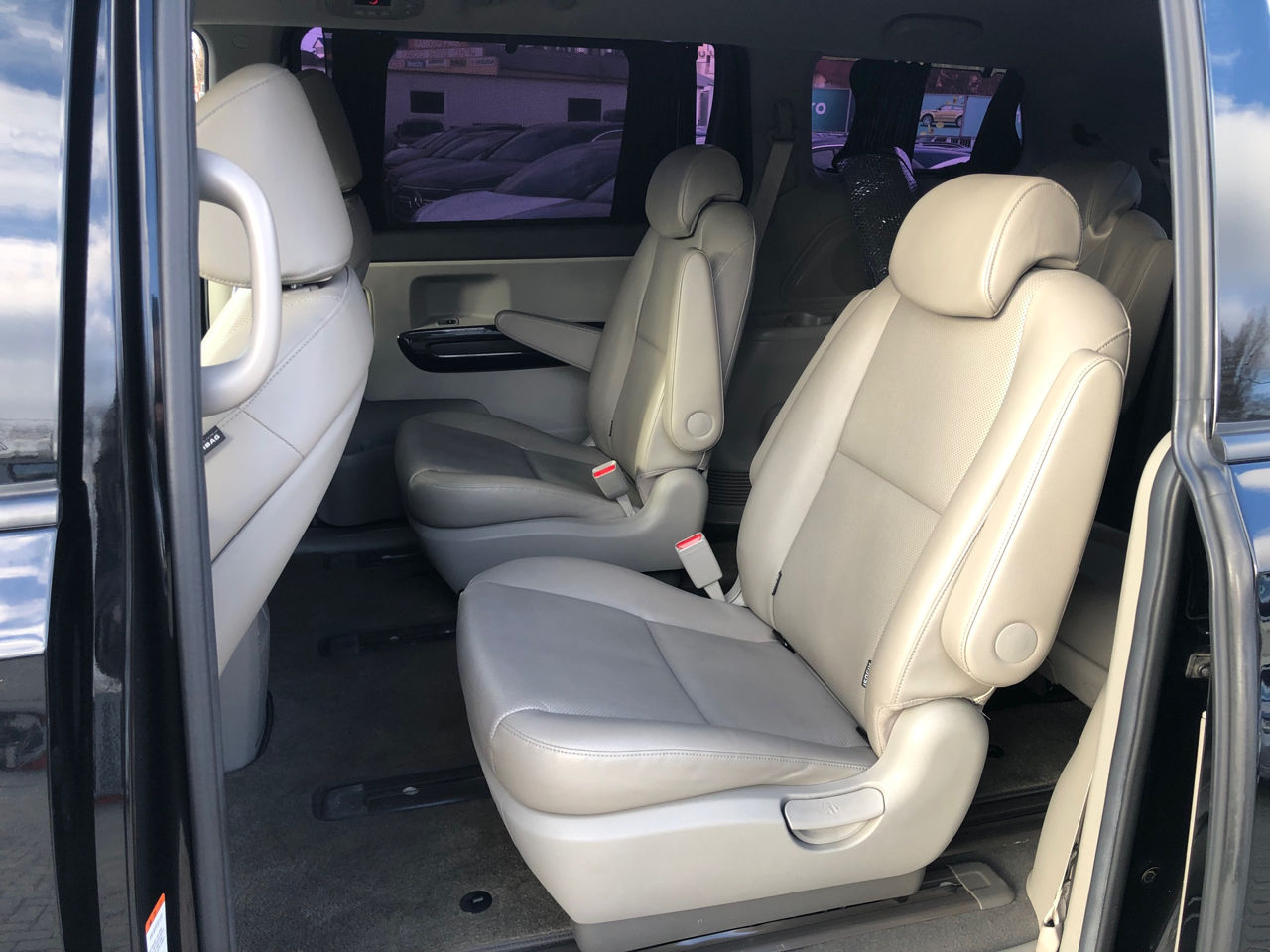 KIA Carnival foto 15
